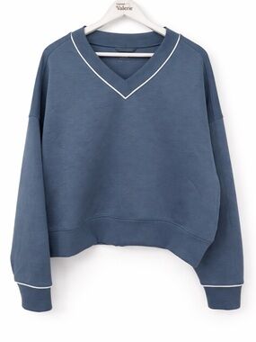 YPB Blue V-Neck Sweater Soft Size Medium Athletic Preppy